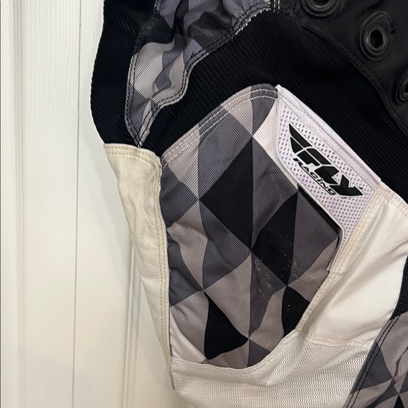 Fox Men's Triangular Patterned Black and White Pants - Picture 3 of 8